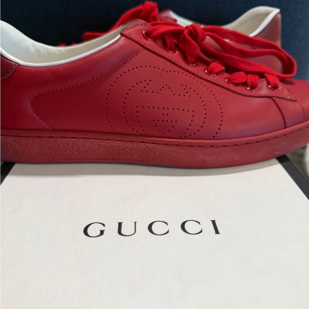 Gucci red ace size 8 men shoes